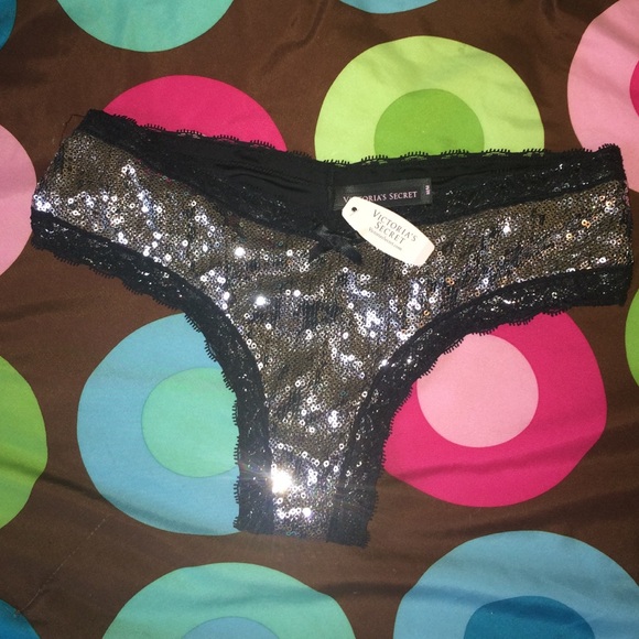 ✨Victoria's Secret Cheeky Panties✨ - Picture 1 of 3